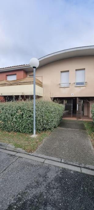 T2 Pool & Terrasse - Parking - Metro - Wifi Apartment Toulouse Luaran gambar