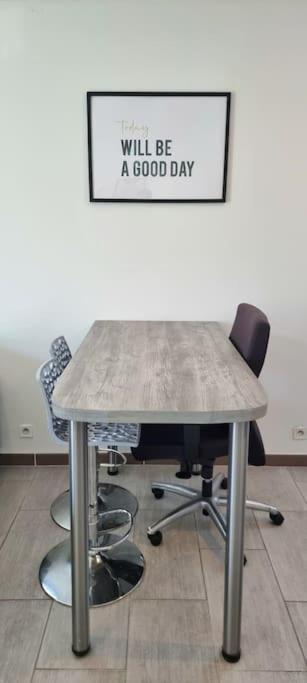 T2 Pool & Terrasse - Parking - Metro - Wifi Apartment Toulouse Luaran gambar