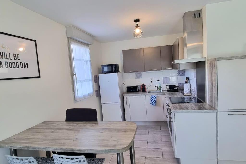 T2 Pool & Terrasse - Parking - Metro - Wifi Apartment Toulouse Luaran gambar